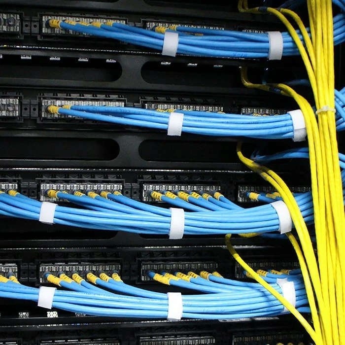 Organizues kabllosh për rack 19", Qoltec 54514, 24 porta, 1U, i zi