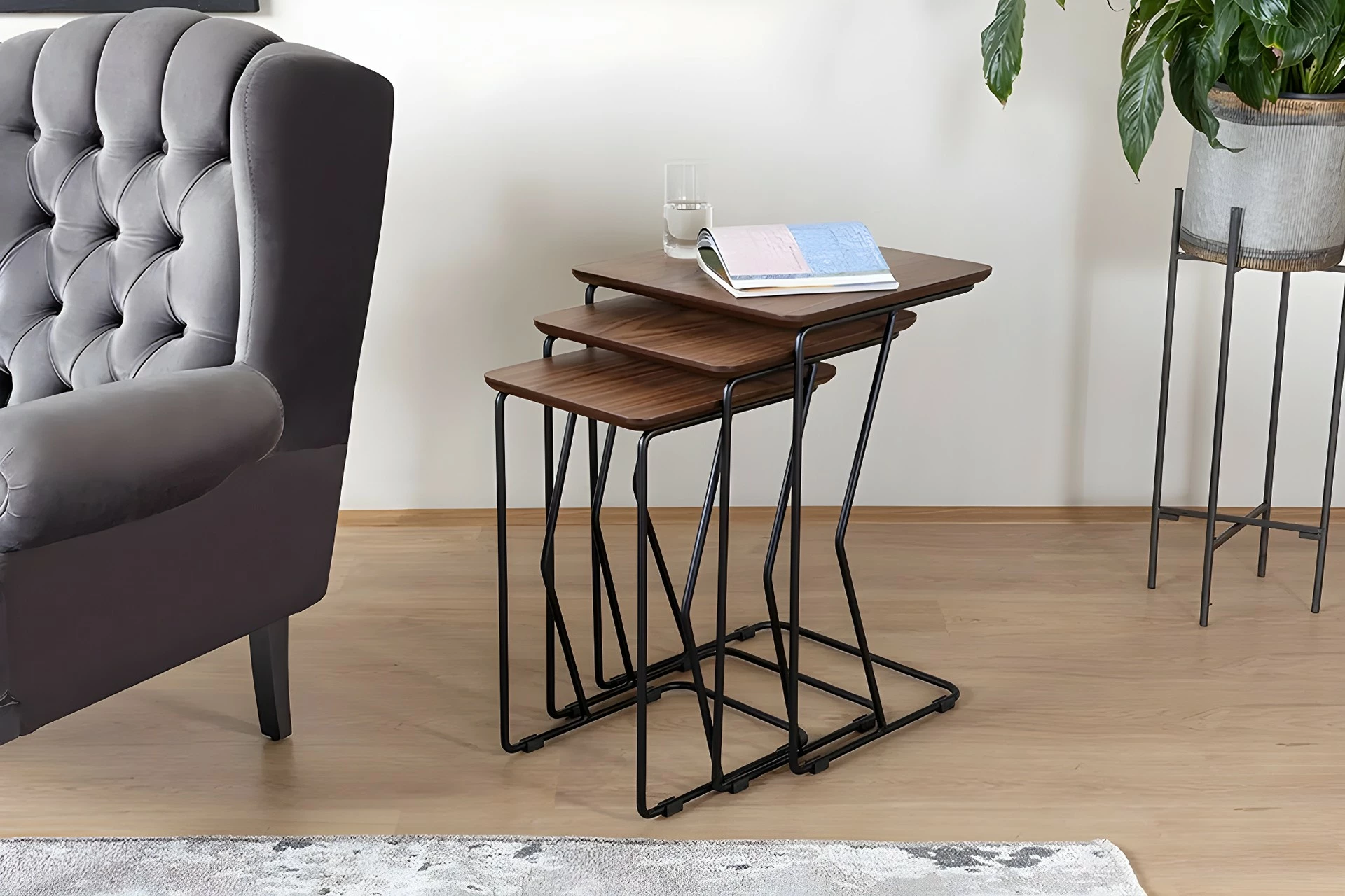 Set tavolinash ndihmëse (3 copë), Skye Decor, ngjyrë arre, Ren