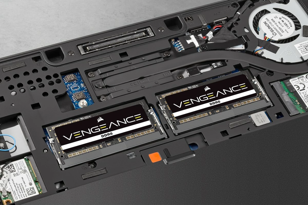 RAM Memorje Corsair Vengeance RGB 32GB DDR5 4800MHz SO-DIMM e zezë