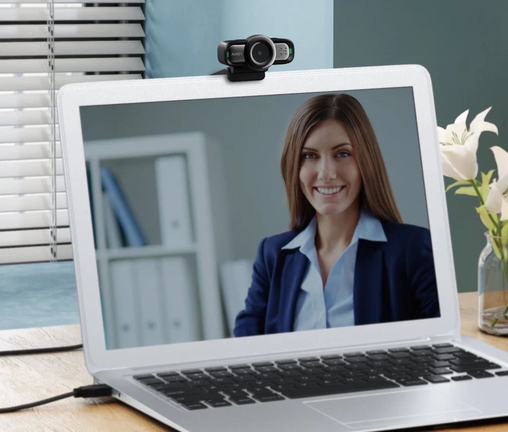Webcam AUKEY PC-LM3 1080p Full HD me 2 mikrofona, e zezë