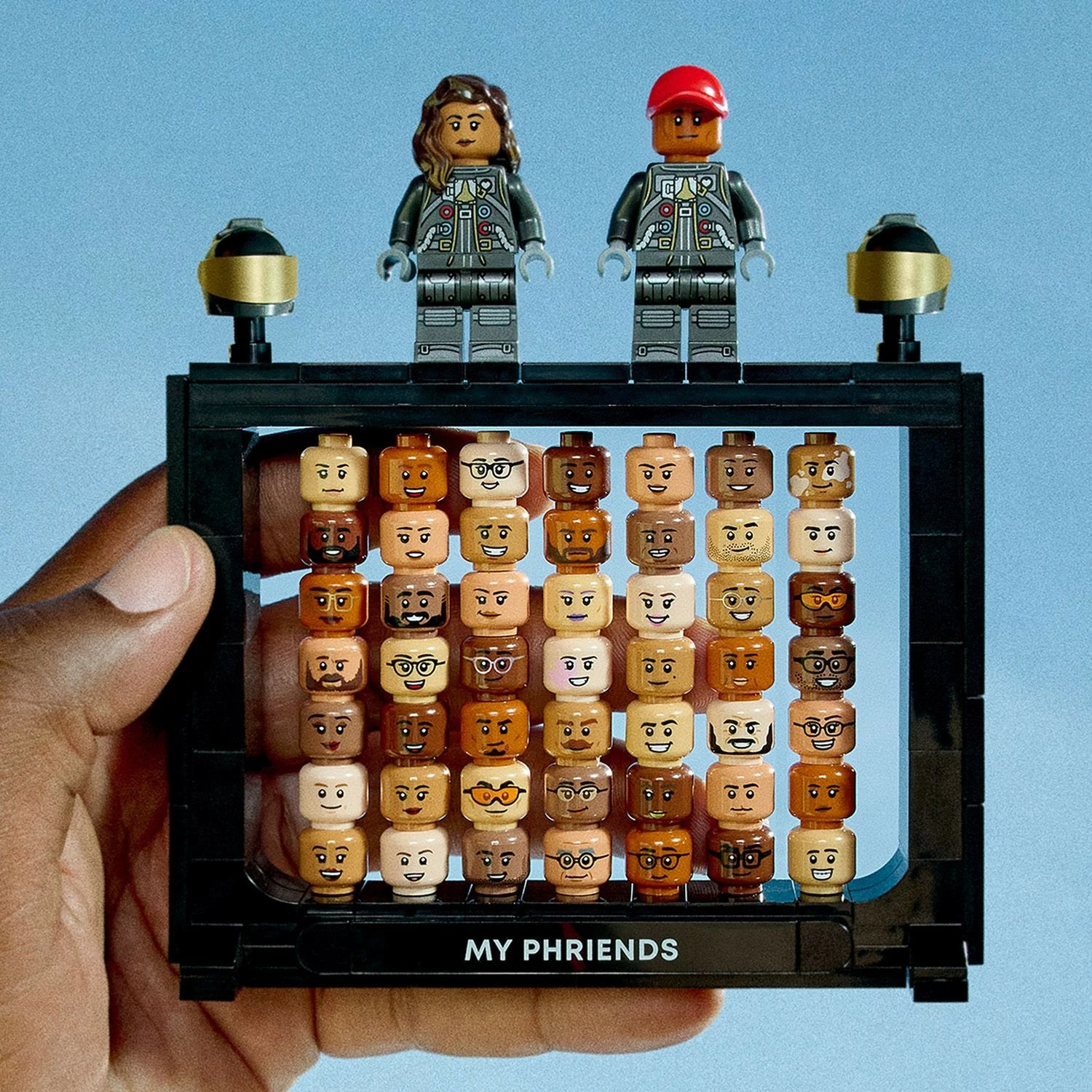 Set ndërtimi LEGO Icons 10391 Pharrell Williams Over the Moon, 966 pjesë, multikolor