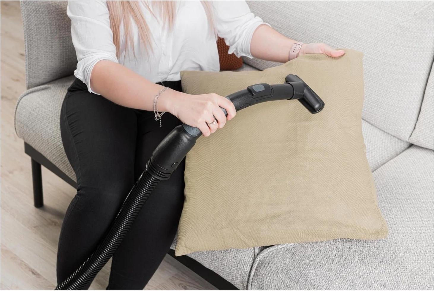 Pastrues vakumi ETA, për shtëpi, zi dhe turkuaz