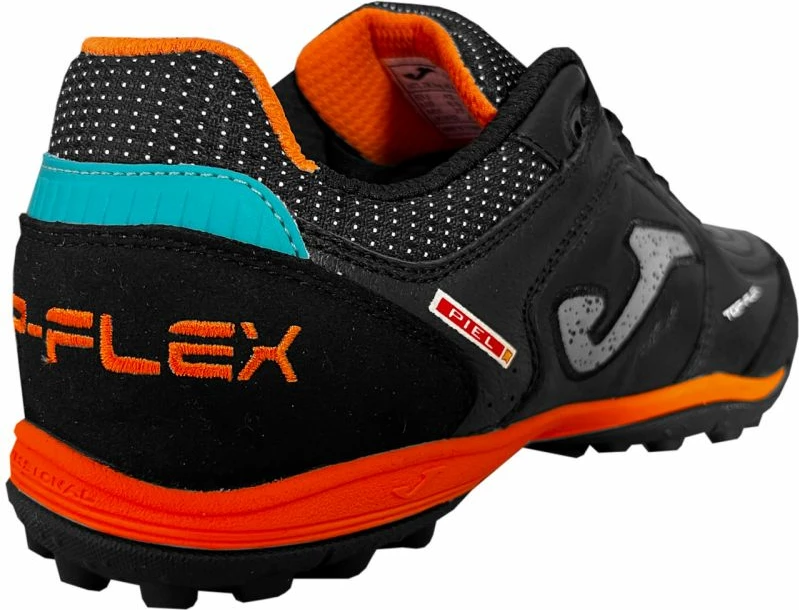 Atlete futbolli për meshkuj Joma Top Flex, të zeza