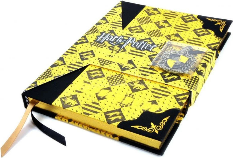 Fletore NOBLE COLLECTION Harry Potter Hufflepuff, me kapëse metalike, e zezë/verdhe