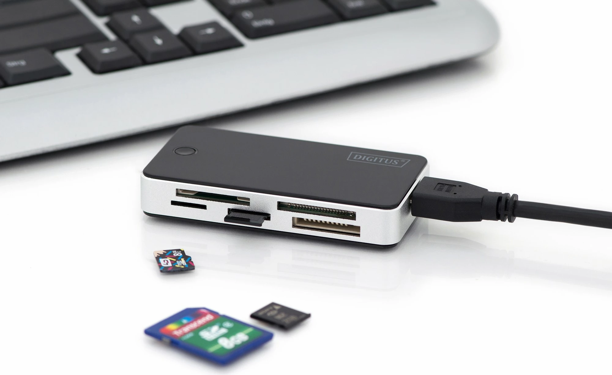 Lexues kartelash Digitus All-in-one, USB 3.2 Gen 1, 1m, zi/bardhë