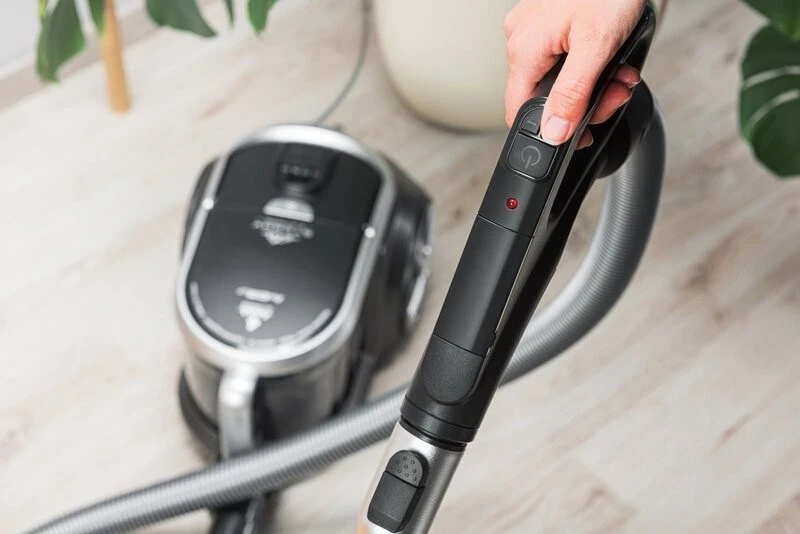 Fshesë Elektronike ETA Stormy, e zezë