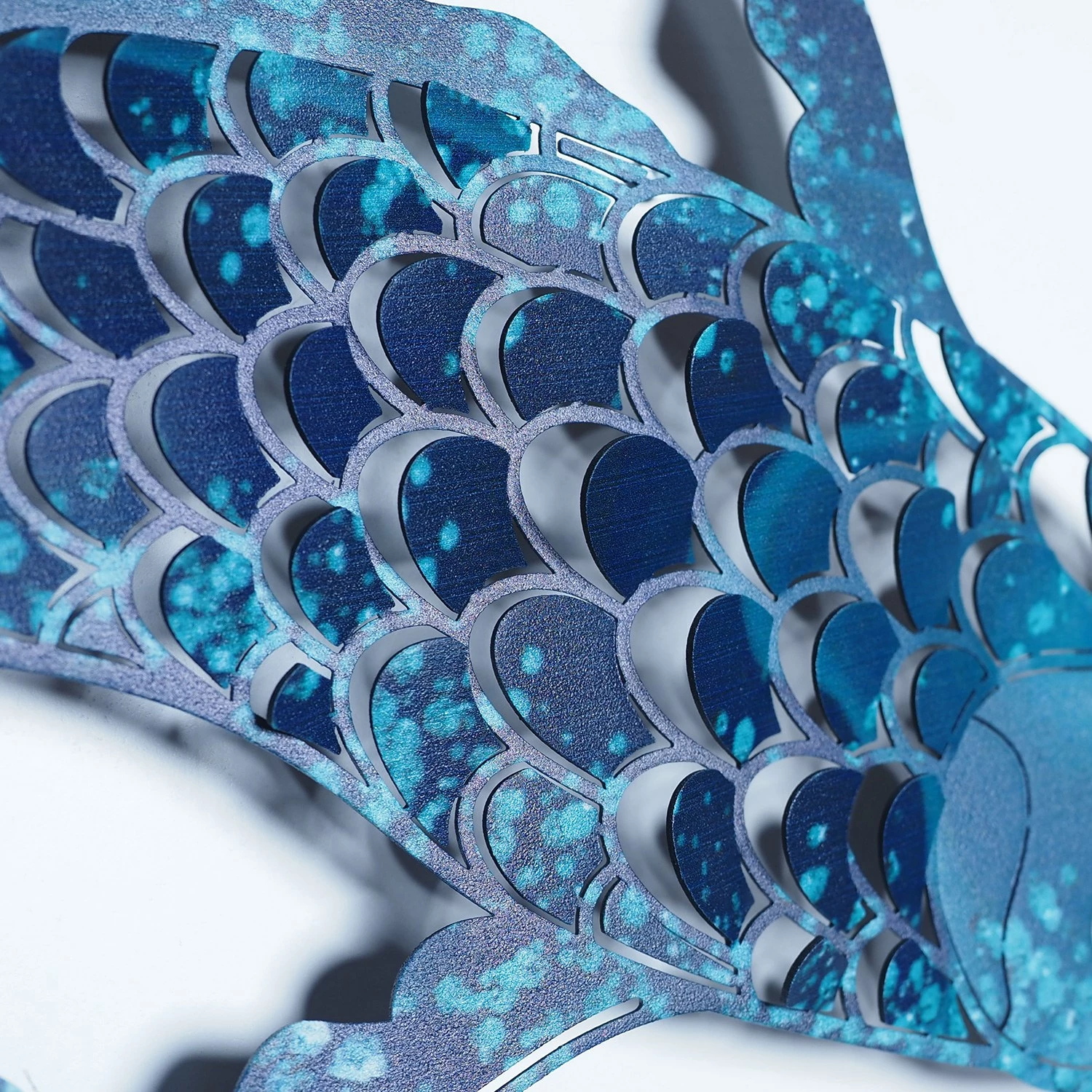 Aksesor dekorativ metalik për mur, Wallity Carpa Koi- APT748 L, ngjyrë kaltër