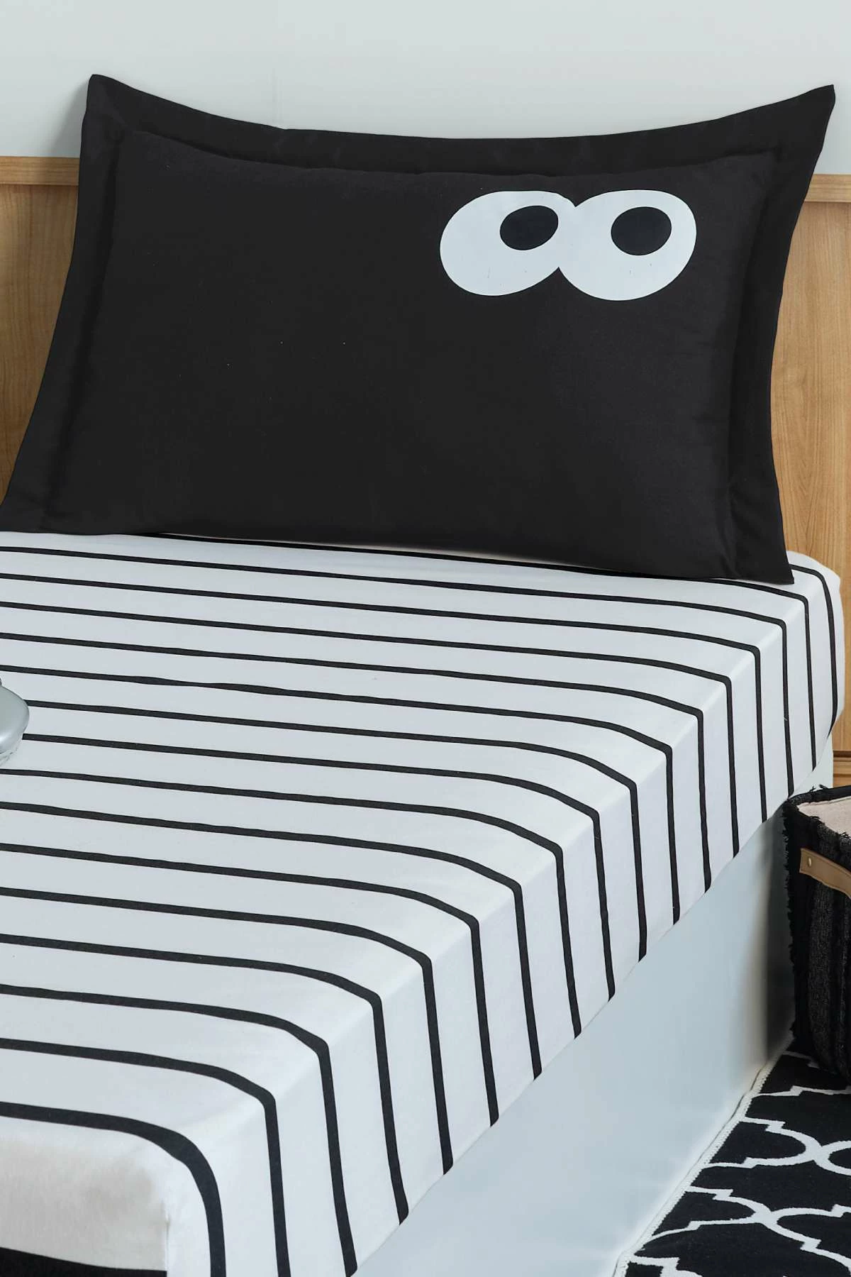 Set çarçafësh tek Funny Cizgili, ngjyrë e zezë