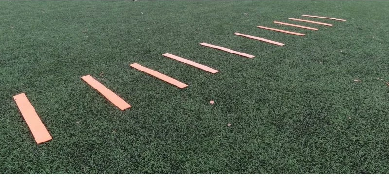 Shenjues për stërvitje Yakimasport, të kuqe