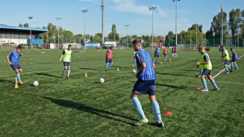 Kone trajnimi Yakimasport, e bardhë