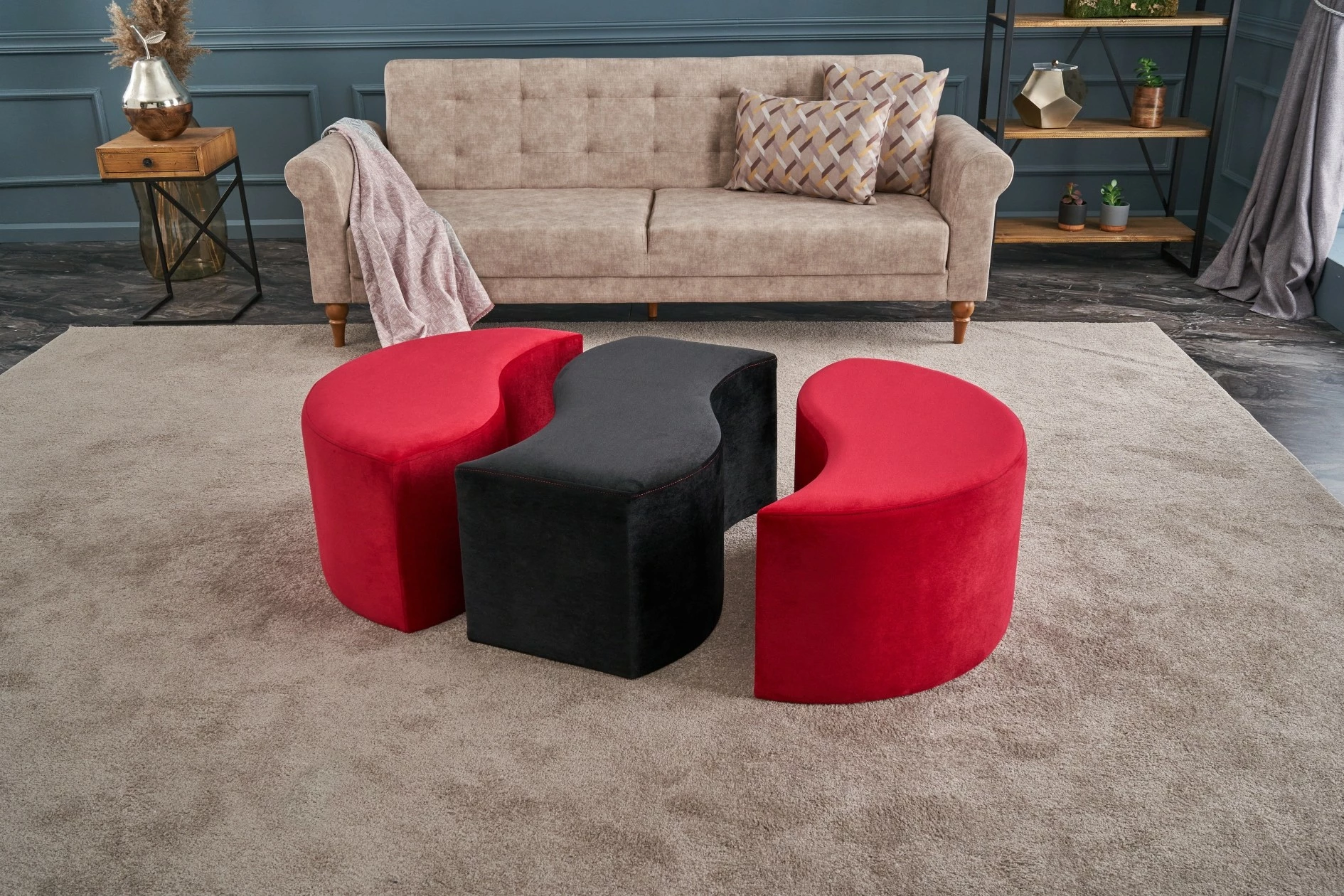 Puf Atelier del Sofa, Alya, e kuqe dhe e zezë
