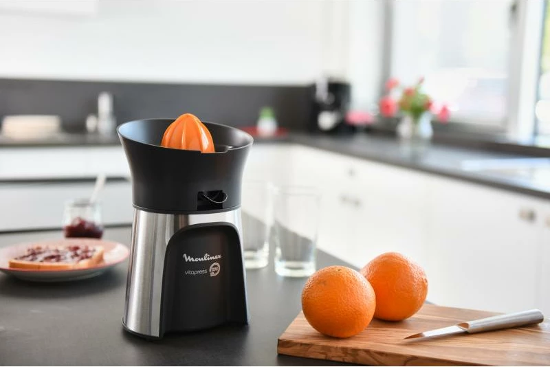Shtrydhëse agrumesh, Moulinex, Vitapress PC603D10, Direct Serve me gryke, 3 kone shtypëse, auto on/off, e zezë/argjend