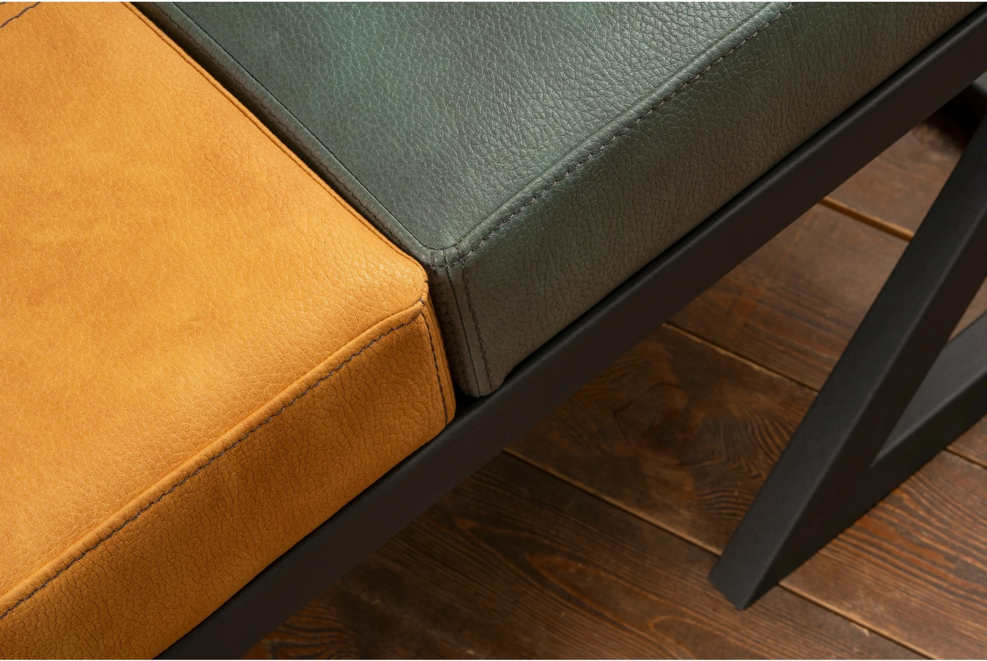Puf Atelier del Sofa, ngjyrë mustard dhe e gjelbër, Brda