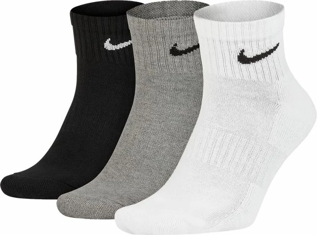 Çorape për stërvitje Nike, të bardha