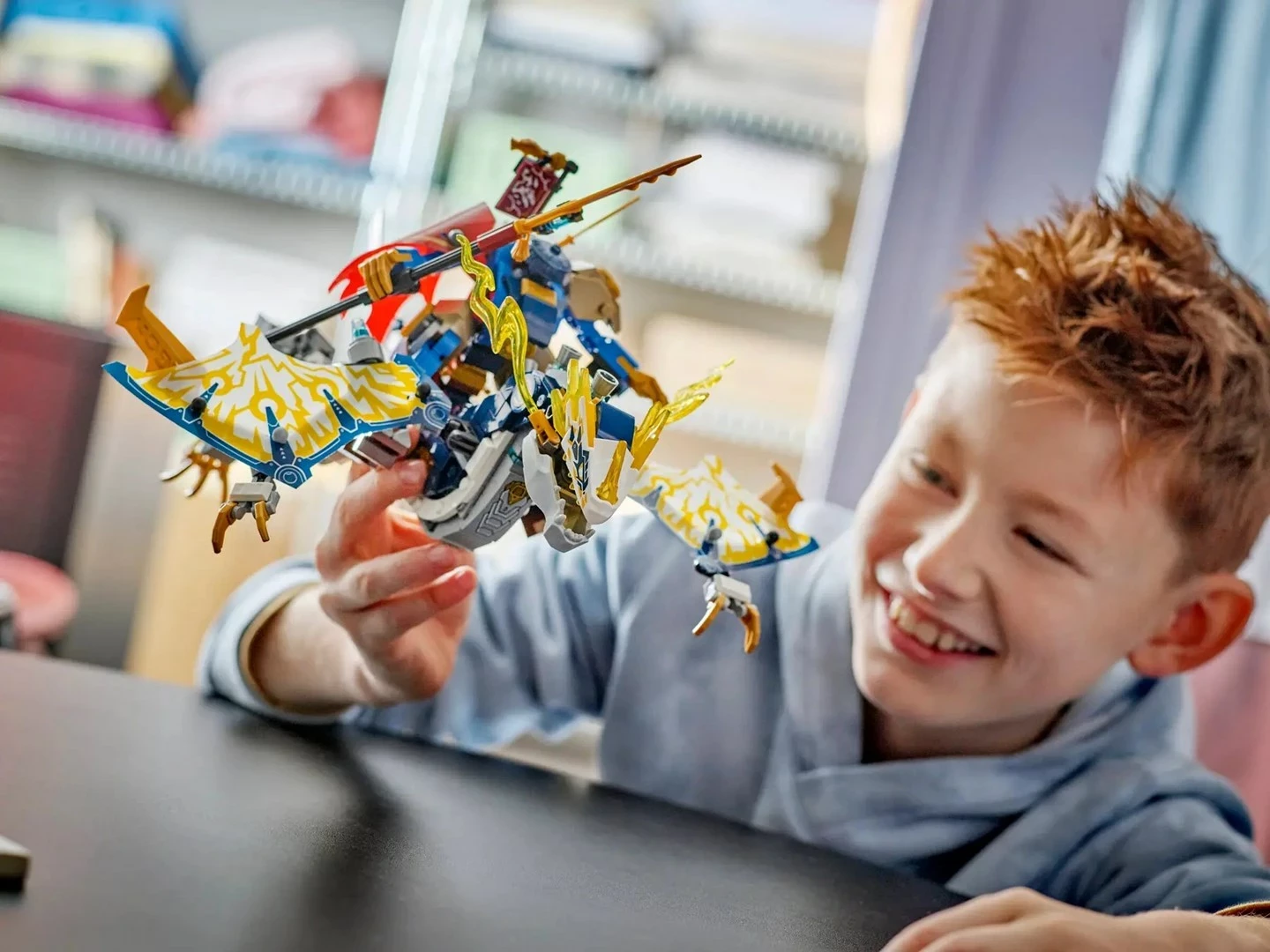 Set LEGO NINJAGO 71843 Rogue’s Mech Dragon Rider me 4 minifigura