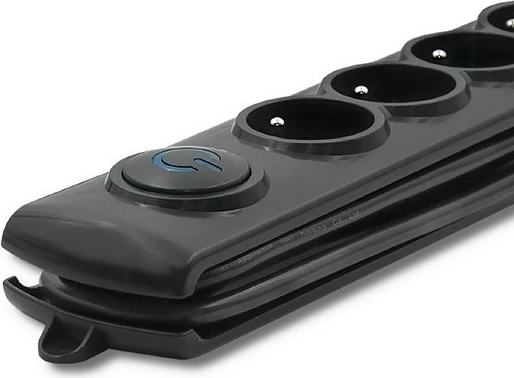 Kasë Qoltec 50269 me 5 dalje, 1.8m, e zezë