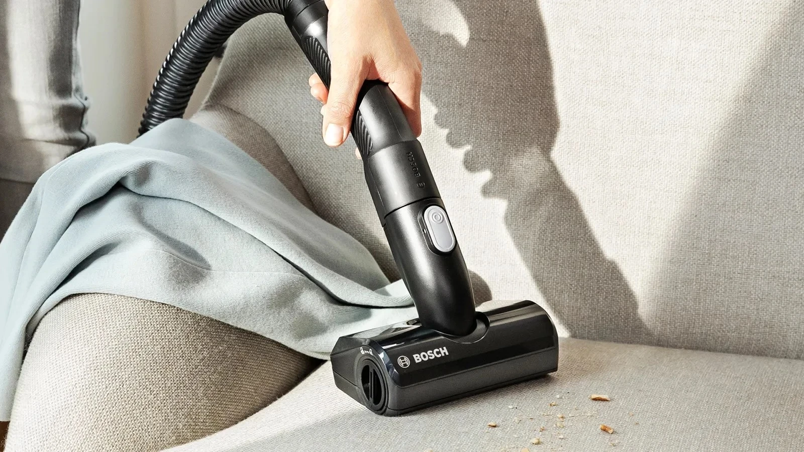 Fshesë me vakum BOSCH BCS 711XXL, e zezë