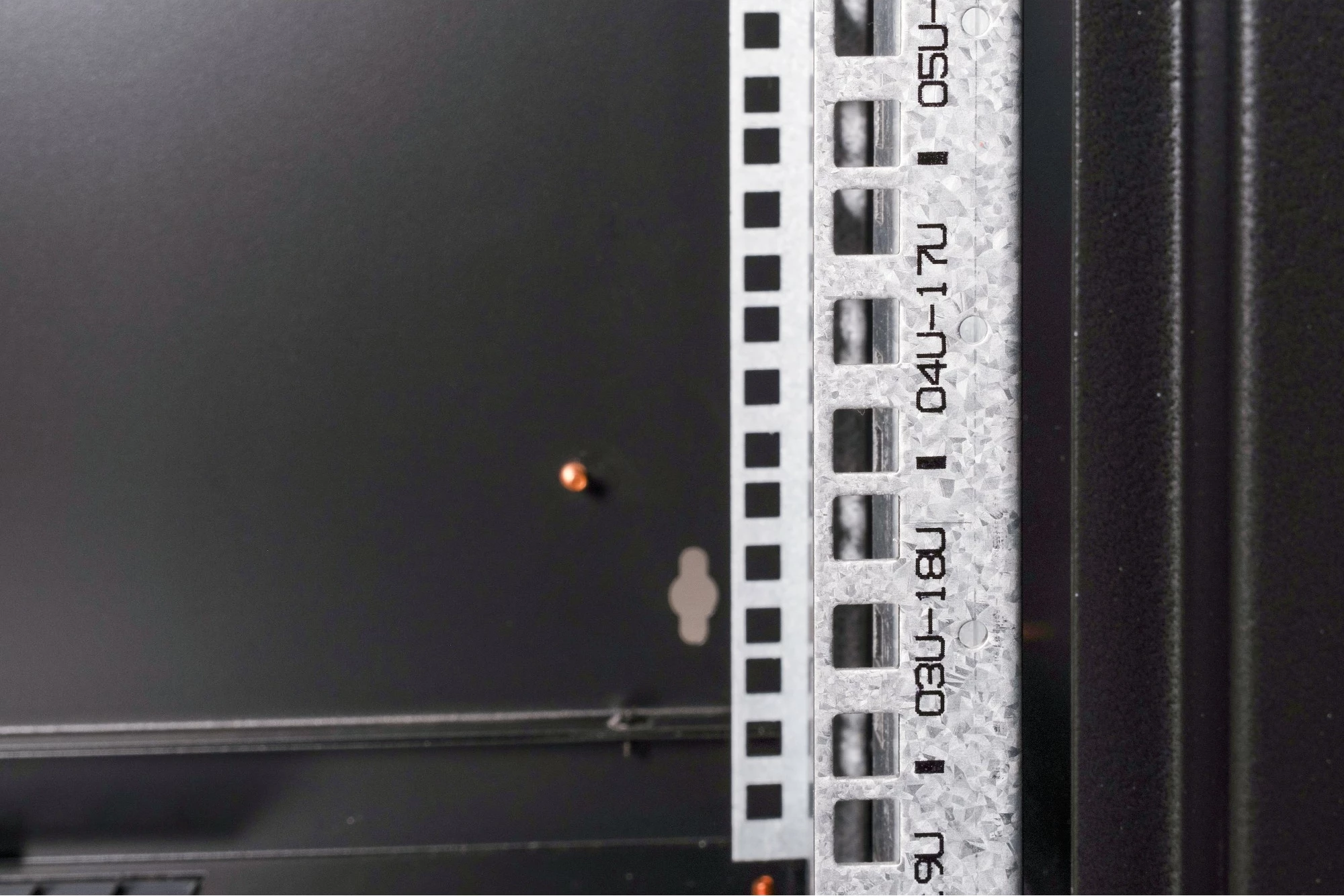 Kasë muri Digitus Unique 20HE, 998x600x450mm, e zezë