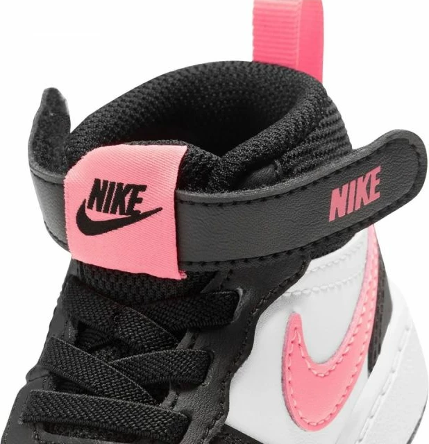 Atlete për fëmijë Nike, të bardha, të zeza dhe rozë