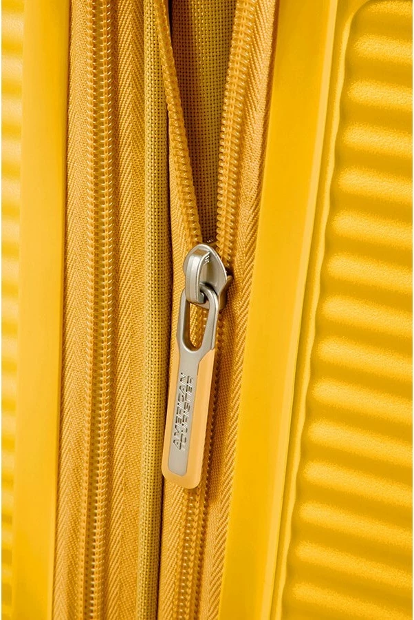 Valixhe American Tourister Soundbox EXP, e verdhë