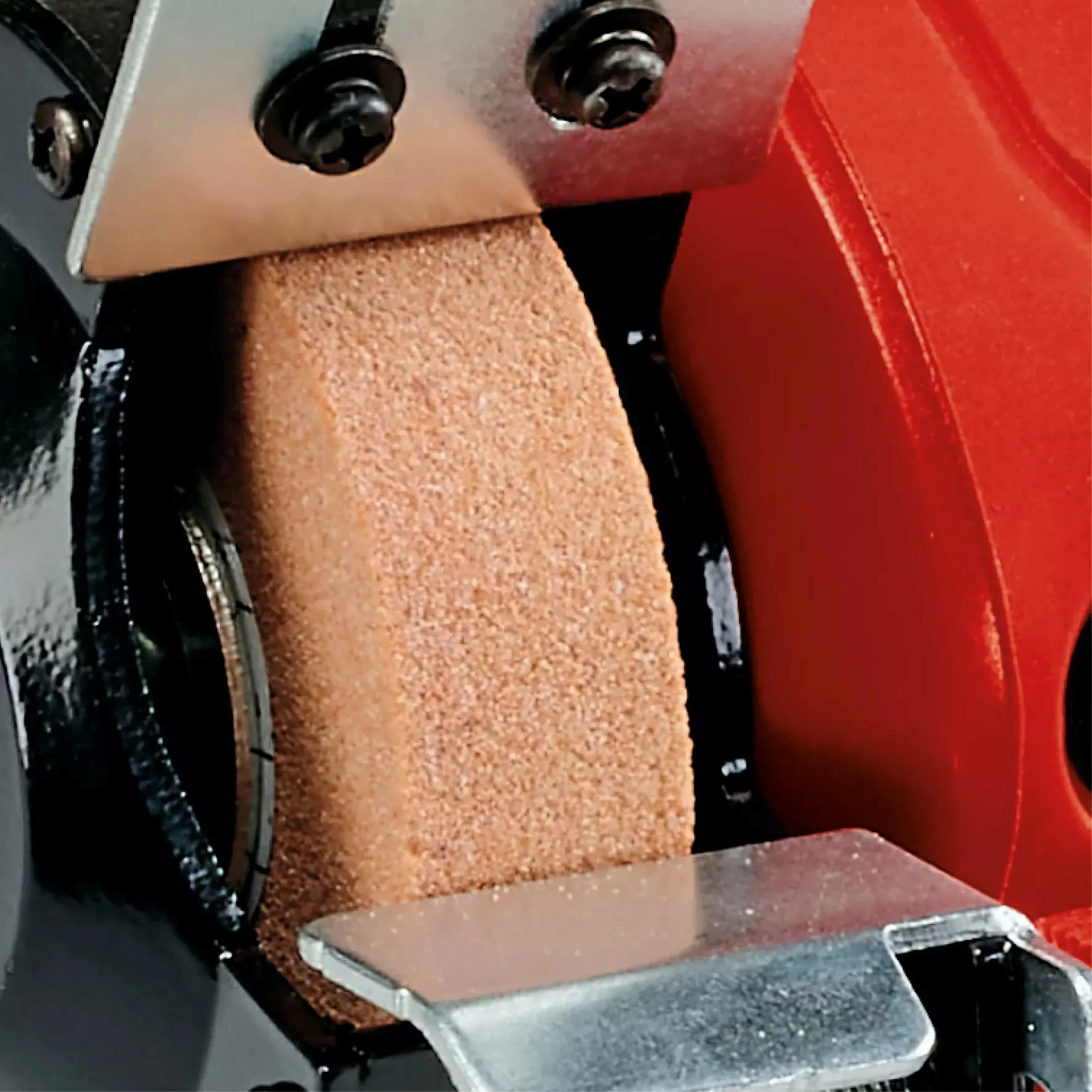Makineri bluarëse Einhell TC-XG 75 Kit, 7.5 cm, me bosht fleksibil, e kuqe