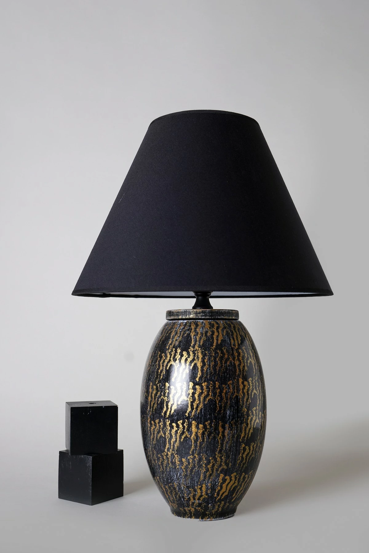 Llambë tavoline Opviq, YL575, ngjyrë ari dhe e zezë