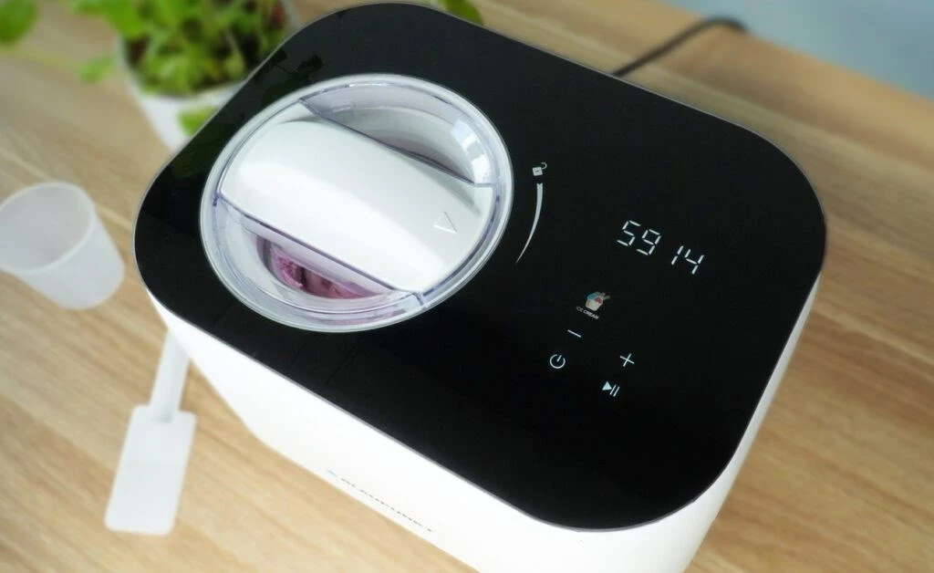 Makineri akulloreje Blaupunkt ICM401, 1 L, Bardhë