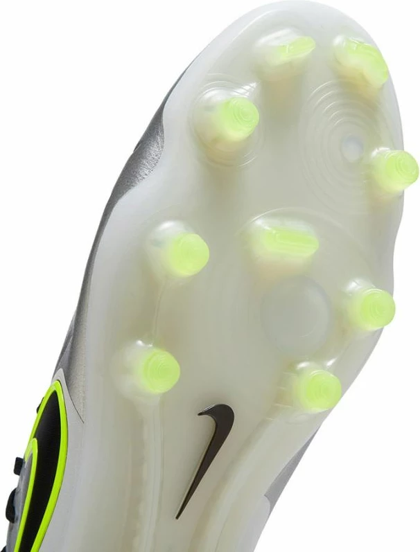 Atlete futbolli për meshkuj Nike, argjend