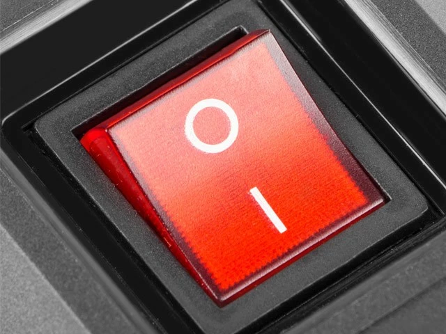 Prizë shumëfishuese Armac Multi M12, 12 dalje, 5m, e zezë