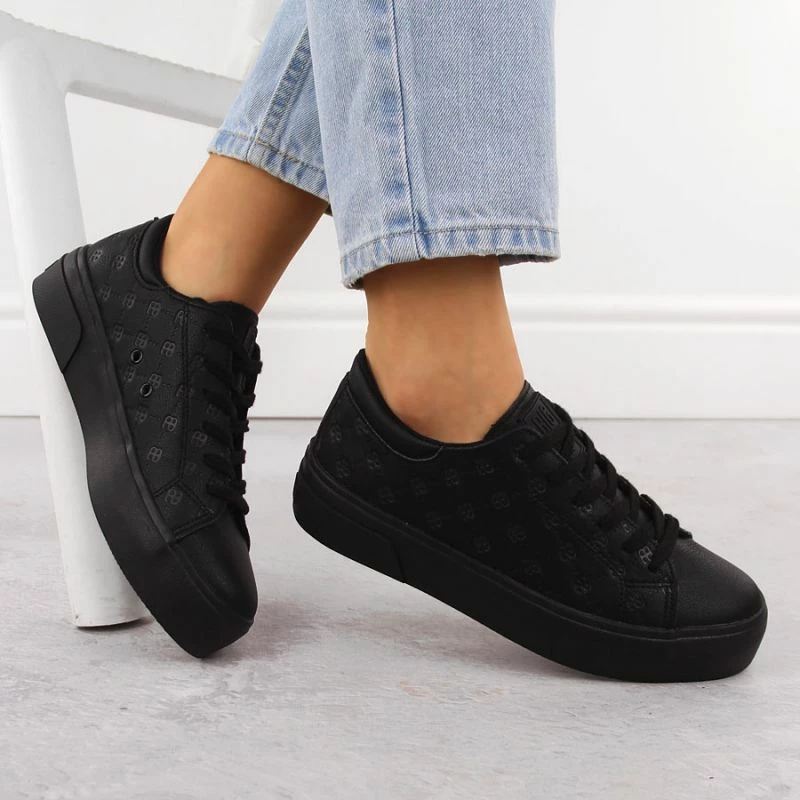 Atlete femra Big Star, të zeza