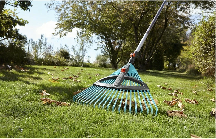 Fshesë plastike GARDENA cs-Verstellbesen, e kaltër
