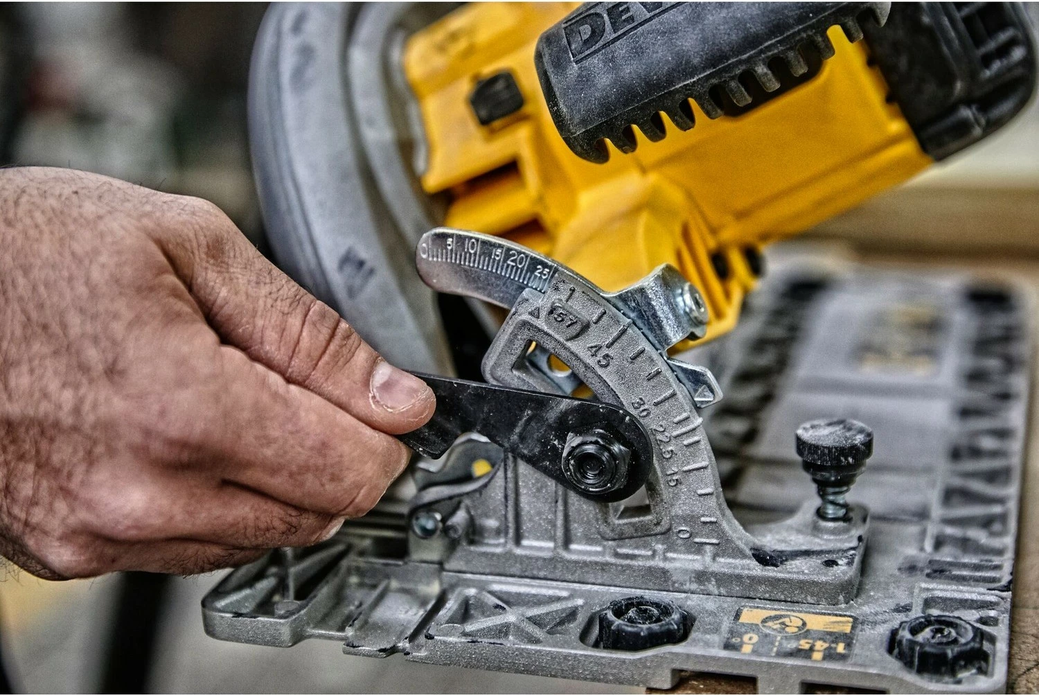 Sharrë rrethore DeWALT DWE576K, 1600W, 19cm, 5200RPM, e verdhë