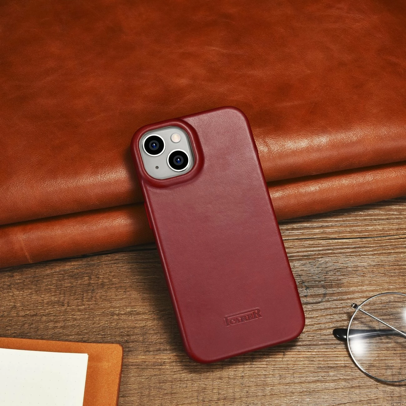 Mbështjellës iCarer CE Oil Wax Premium Leather Folio AKI14220707-RD për iPhone 14 Plus, lëkurë natyrale, me flapa magnetike, MagSafe, kuqe