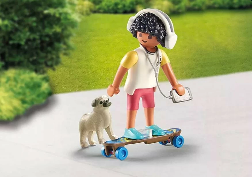 Set lodrash Playmobil My Life 71612, djalë me qen dhe skateboard