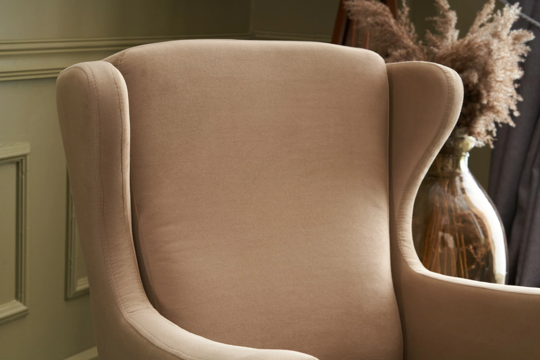 Karrige berjer Lola, krem, Atelier del Sofa
