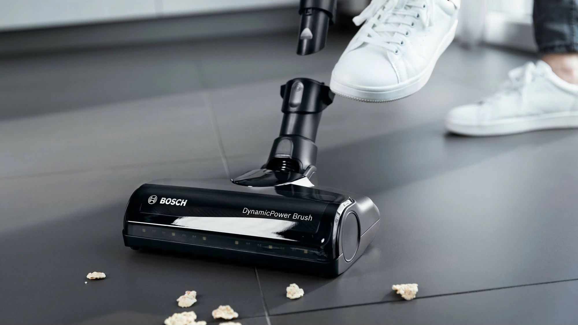 Fshesë elektrike Bosch BSS711W, pa qese, 0.3 L, e zezë, argjendtë, e bardhë