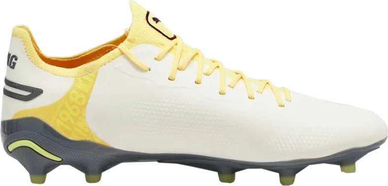 Atlete futbolli për meshkuj Puma King, të verdha