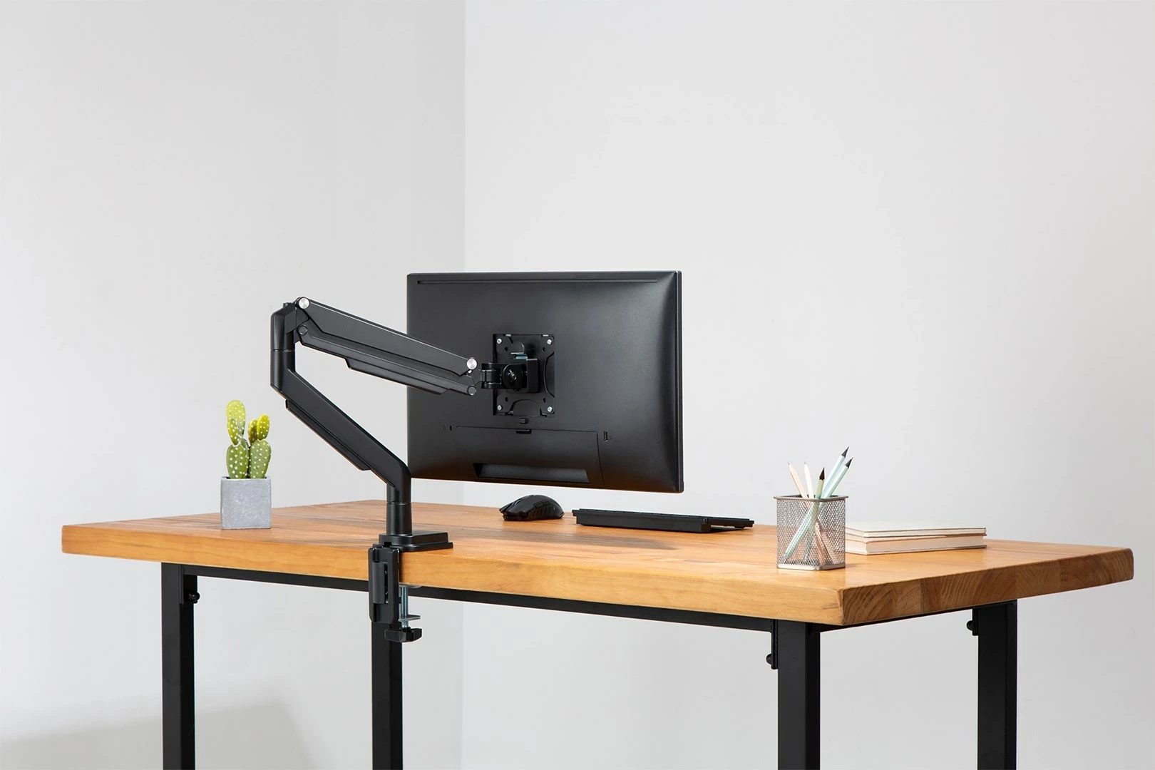 Mbajtës monitori DIGITUS DA-90394, me gas spring, për tavolinë, i zi