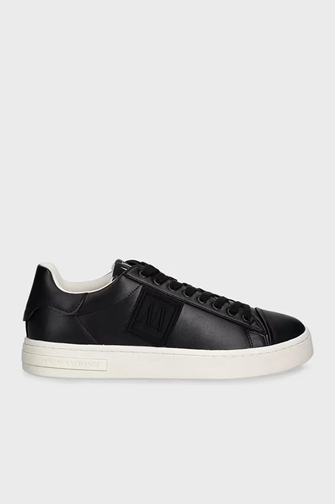 Atlete Armani Exchange meshkuj, të zeza