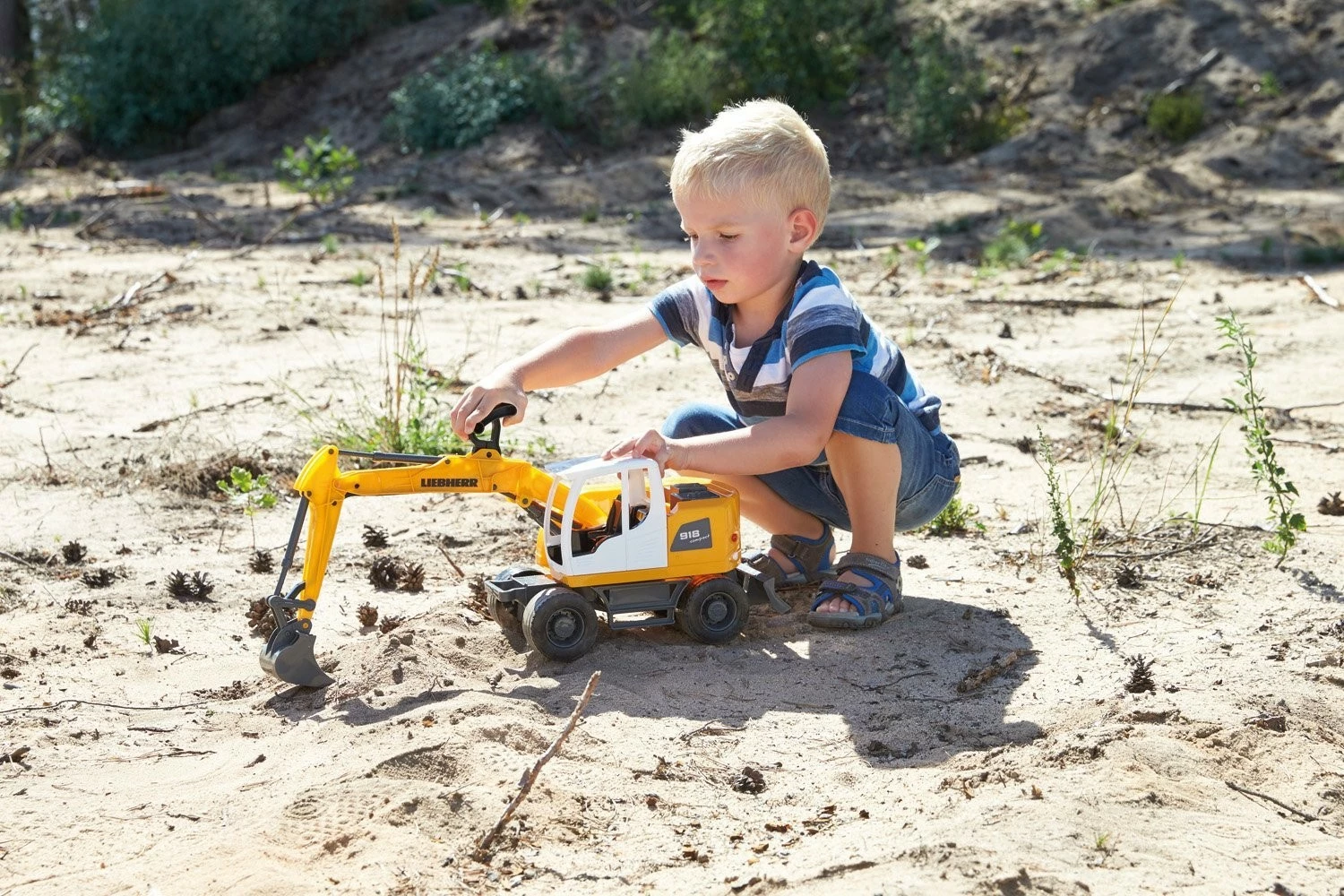 Lodër ekskavator Lena Worxx Liebherr, 48 cm, plastikë, verdhë/gri/bardhë, në kuti