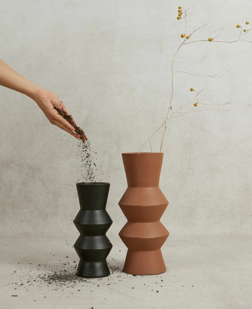 Vazo Formas, alumin, ngjyrë terrakote, 14x14x33cm