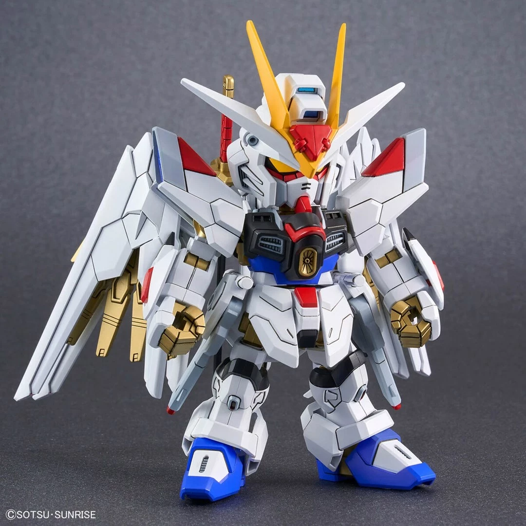 Model lodër Bandai SDCS Mighty Strike Freedom Gundam, për koleksionistë
