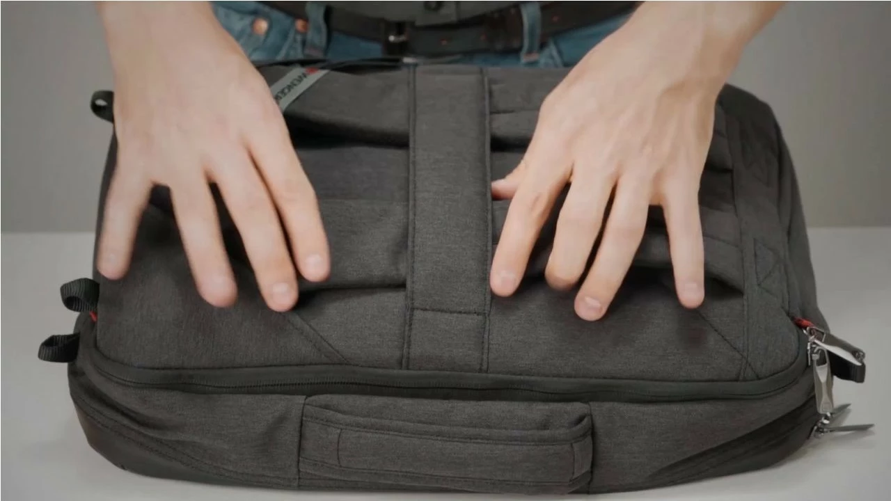 Çantë laptopi Wenger MX Commute 16 inç me rripa shpine, e zezë