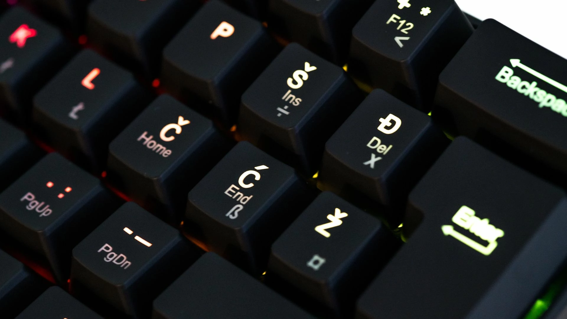 Tastierë mekanike gaming Redragon Dragonborn K630, 61 taste, RGB, switch Blue, USB-C, layout SLO/CRO, e zezë
