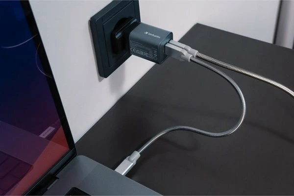 Karikues muri Verbatim GaN 35W 32200, USB-C PD 3.0 + USB-A QC 3.0, set me priza EU/UK, argjendtë