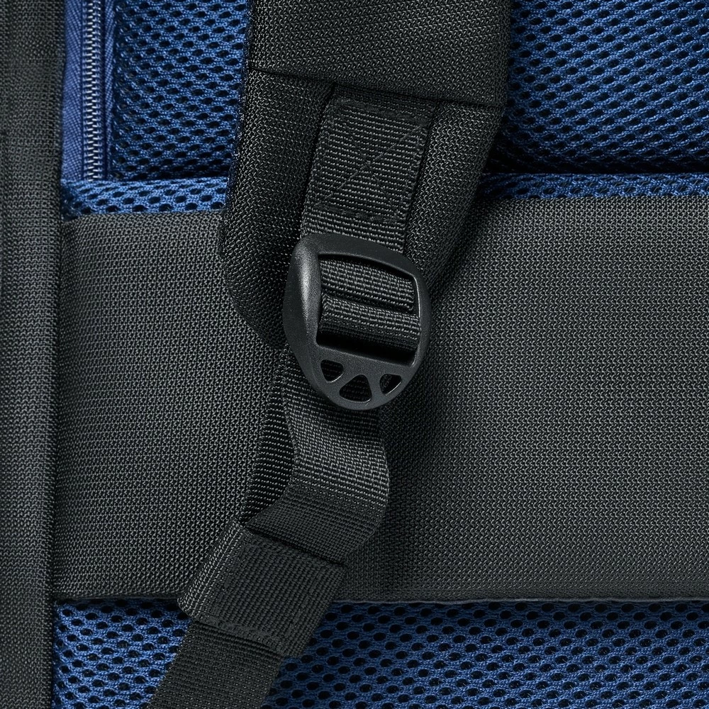 Çantë shpine RIVACASE 8425 për MacBook Pro 16, 14 ECO, e zezë