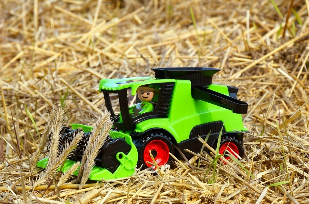 Lodër kombajnë Lena 01626, plastikë, e gjelbër, me figurë