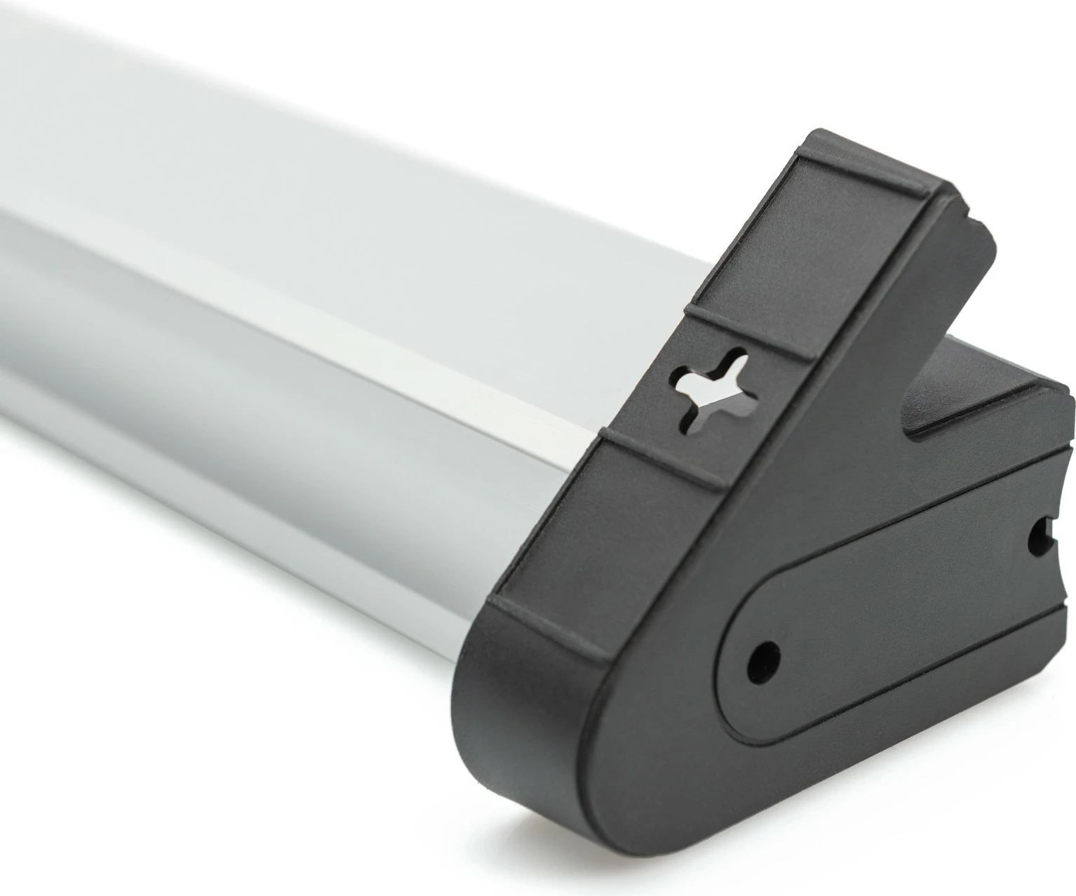 Shirit prizash Digitus 4-dalje me 2x porta USB, 1.5 m, i brendshëm, Tipi E / F, Tipi F (CEE 7/4), i zi, argjendtë, alumin