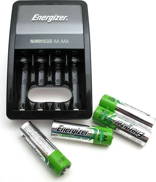 Karikues baterish Energizer Maxi + Power Plus me 4 bateri AA 2000 mAh, Argjendtë
