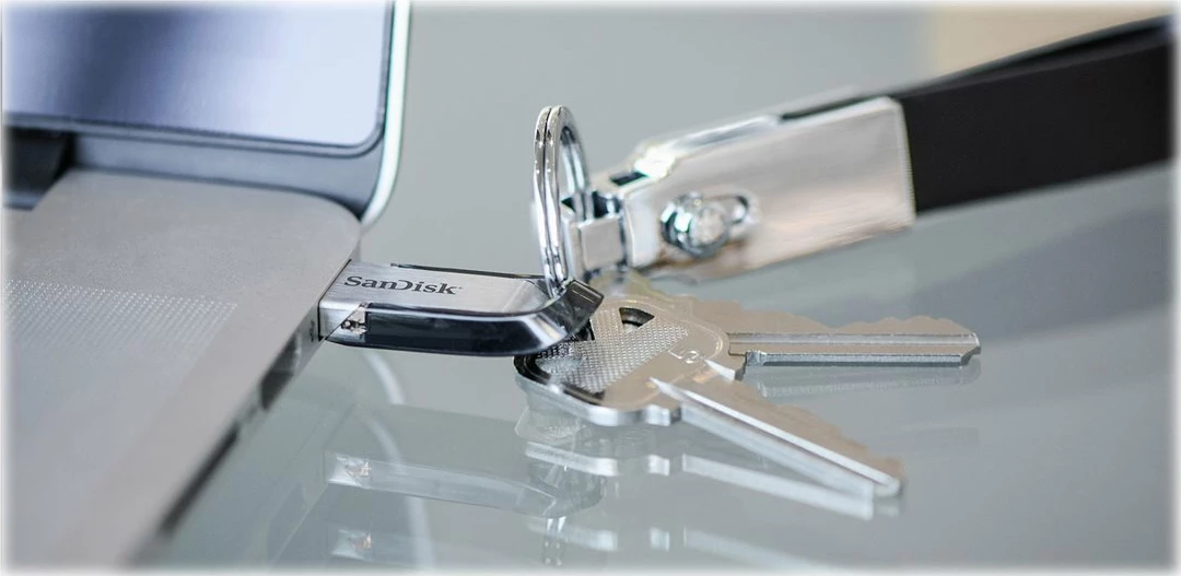 USB SanDisk Ultra Flair 32GB, USB 3.0, argjendtë